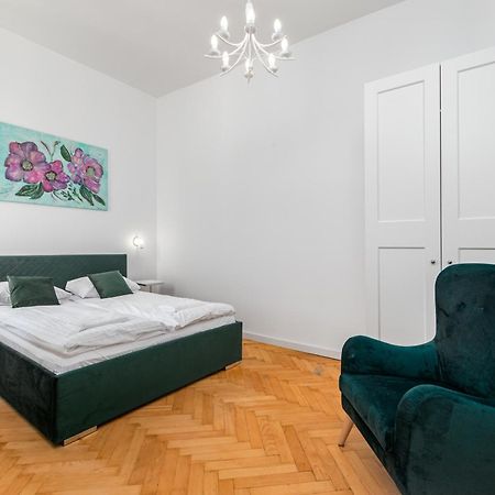 Nowy Swiat 28 By Homeprime Варшава Экстерьер фото